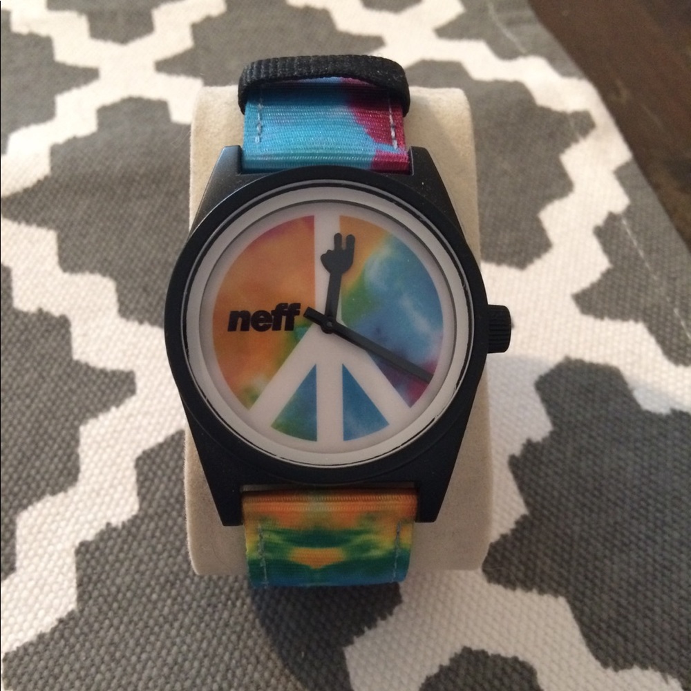 Neff Daily Watch